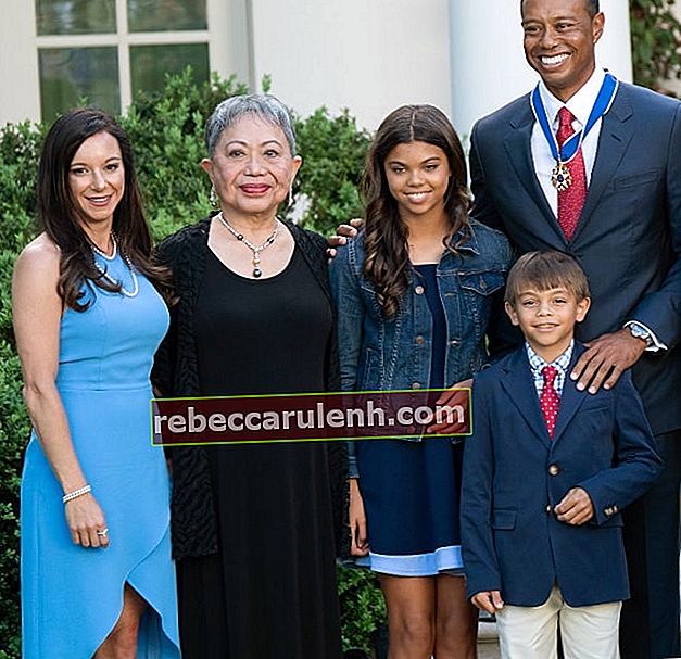 Von links - Erica Herman, Tiger Woods 'Mutter Kultida Woods, Tiger Woods' Tochter Sam Woods, Tiger Woods 'Sohn Charlie Woods und Tiger Woods, nachdem er am 6. Mai 2019 die Presidential Medal of Freedom erhalten hatte