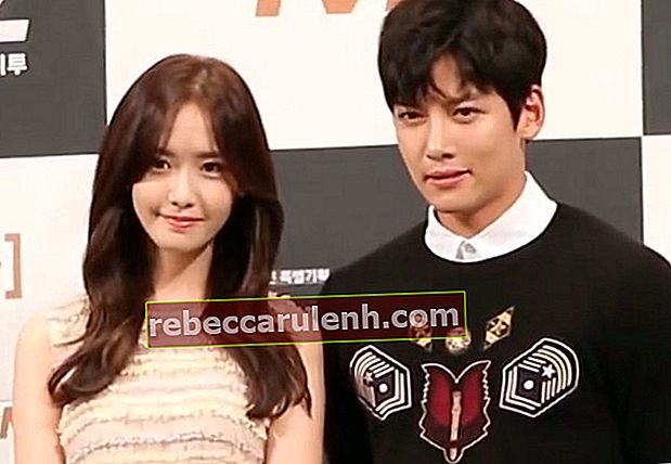 Ji Chang-wook und Im Yoon-ah während einer Pressekonferenz im November 2016