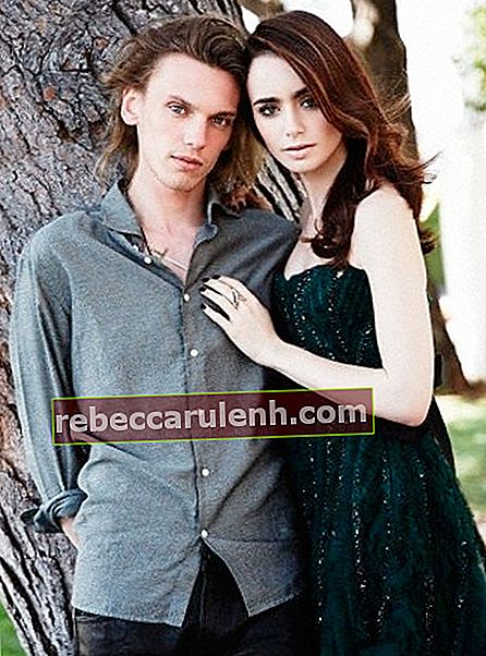 Jamie Campbell Bower und Lily Collins