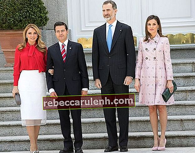 Король и королева Испании рядом с бывшим президентом Мексики Энрике Пенья Ньето и его женой Анжеликой Риверой в апреле 2018 года.