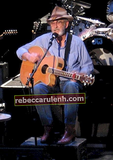 Don Williams bei einem Konzert im Burton Cummings Theatre in Winnipeg, Manitoba, Kanada am 5. November 2006
