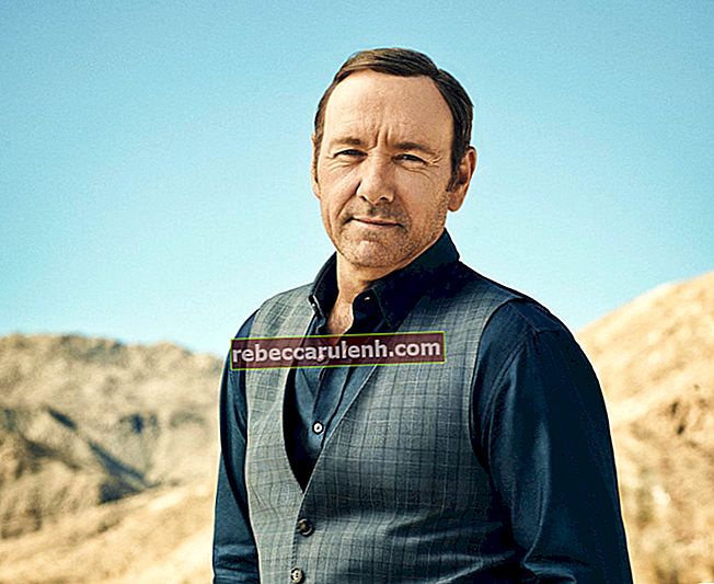 Kevin Spacey Taille, poids, âge, statistiques corporelles