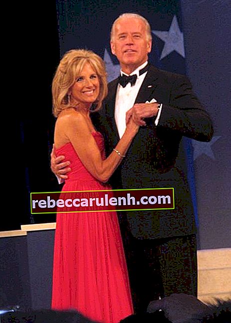 Джил и Джо Байдън, видяни да танцуват на бала на Обама в САЩ през 2009 г.