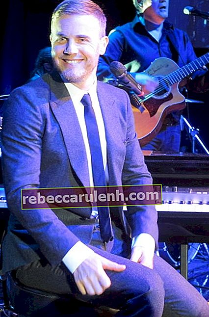 Gary Barlow photographié lors d'un concert en 2013