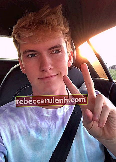 Tanner Braungardt dans un selfie de voiture en juillet 2018