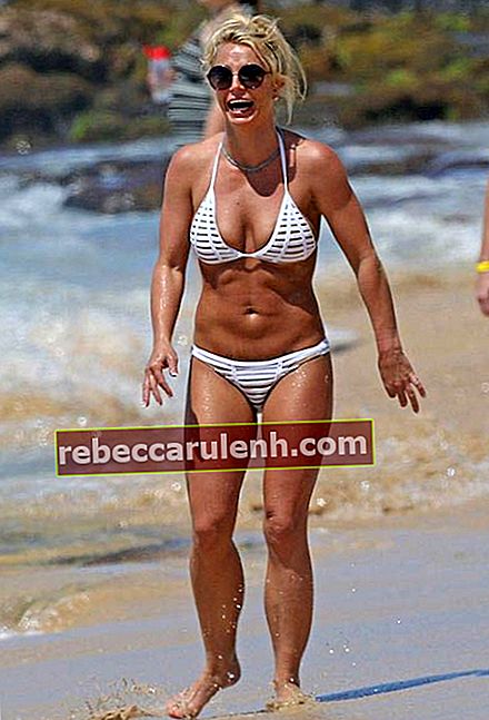 Britney Spears w bikini na Kauai na Hawajach w kwietniu 2017