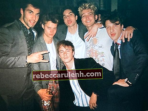 Drew Starkey se détend avec ses amis à Vegas en janvier 2020