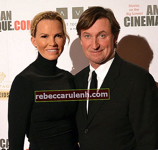 Wayne Gretzky i Janet Jones widziani w grudniu 2013 roku