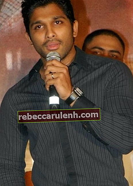 Allu Arjun на аудио старта на дублираната версия на Eeram на телугу през април 2011 г.
