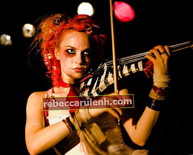 Emilie Autumn podczas spektaklu widziana w lipcu 2007 roku
