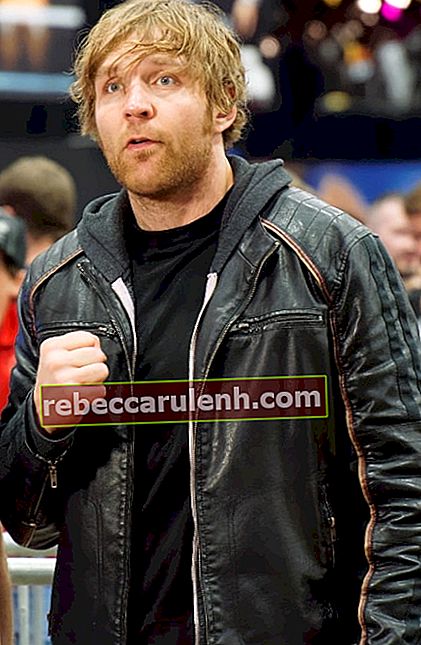 Dean Ambrose na WrestleMania 32 Axxess w marcu 2016
