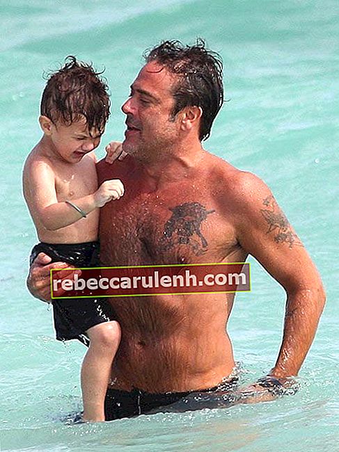 Der Schauspieler nimmt sich 2012 mit seinem Sohn Augustus frei