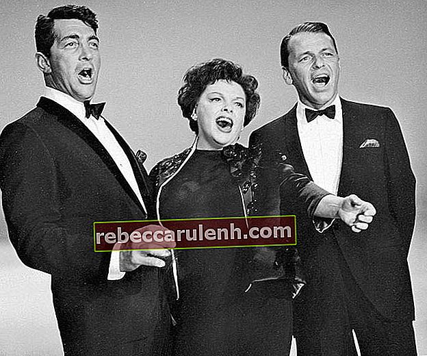 Dean Martin, Judy Garland et Frank Sinatra [de gauche] se produisant sur le Judy Garland Show en 1962