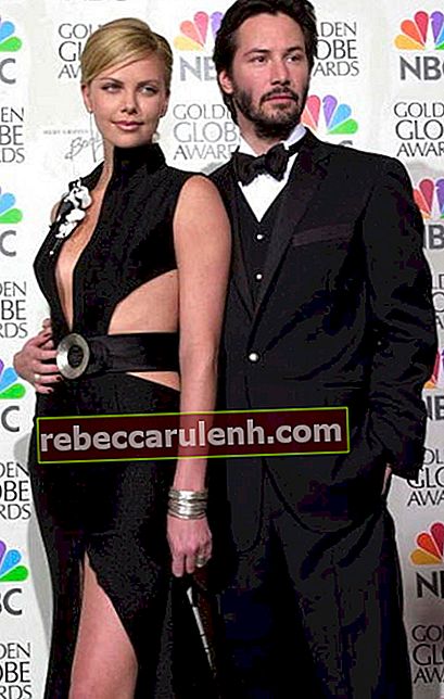 Keanu Reeves und Charlize Theron bei den 58. jährlichen Golden Globe Awards im Januar 2001