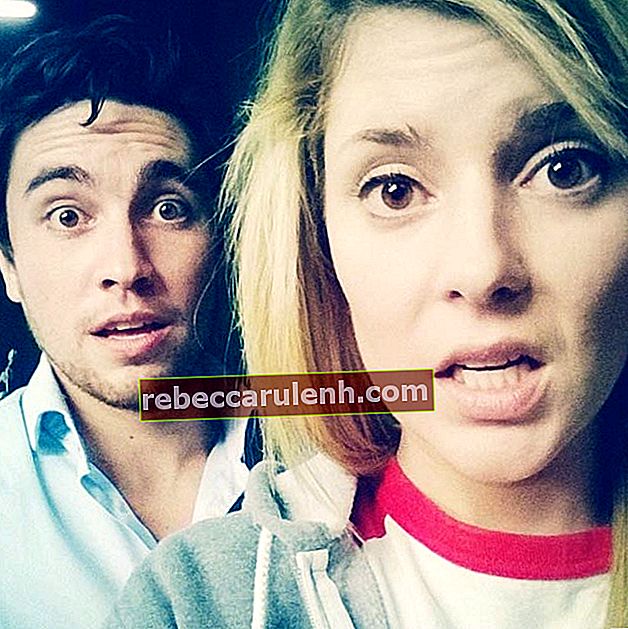 Grace Helbig und Chester See